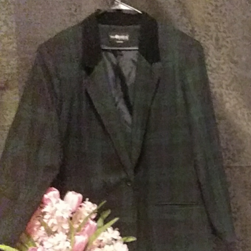 Professional green plaid blazer, EUC